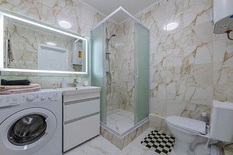 Здам подобово 1-к. квартиру по вулиці Олега Мудрака — фото 14