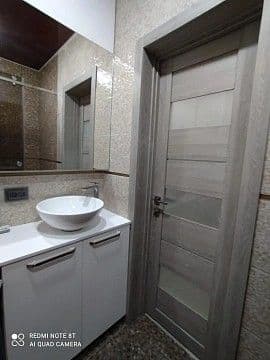 Здам подобово 3-к. квартиру по Калинова вулиця — фото 9