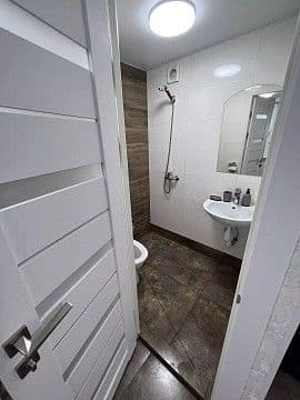 Здам подобово 1-к. квартиру по Варшавська вулиця — фото 5