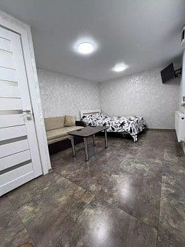 Здам подобово 1-к. квартиру по Варшавська вулиця — фото 4