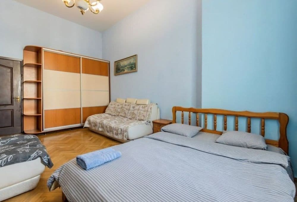 Здам подобово 4-к. квартиру по Костельна вулиця — снимка 15