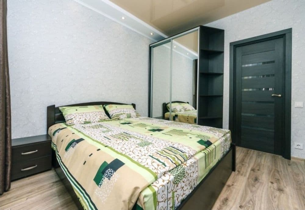 Здам подобово 2-к. квартиру по вулиці Драгоманова — снимка 1
