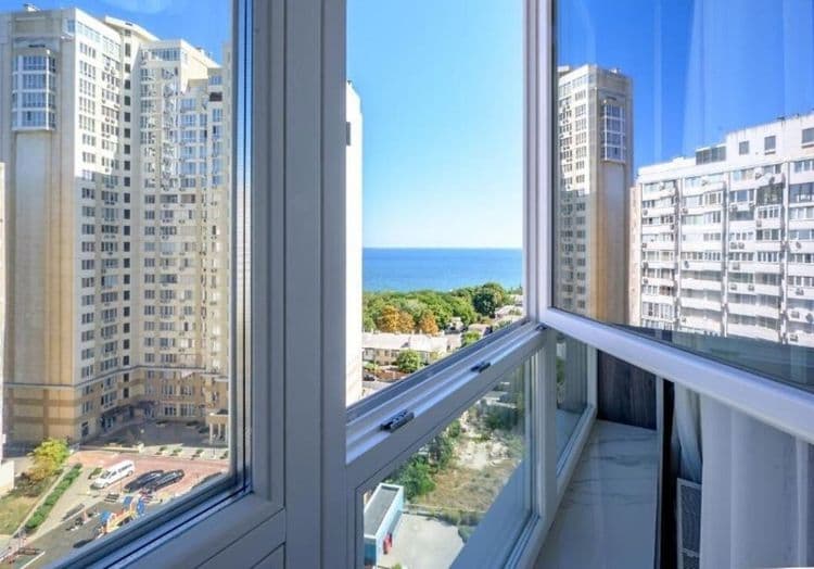 Оренда квартири подобово Одеса Аркадія з видом на море