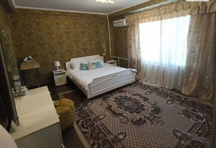 Здам подобово 1-к. квартиру по бульвару Лесі Українки