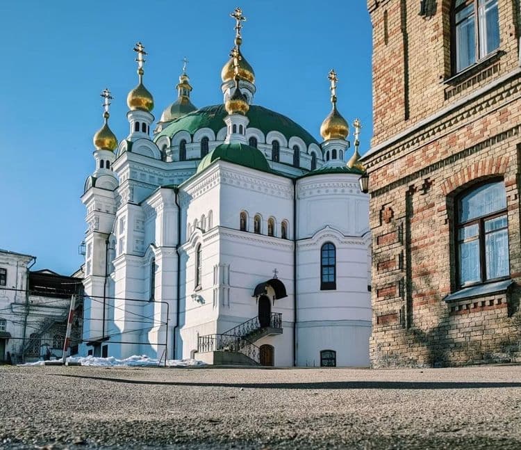 Подорож до серця столиці: як спланувати візит до Києво-Печерської лаври та де зупинитися